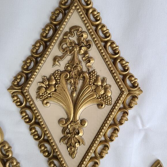 Vintage 70s Homco gold cream wall plaques four classical motifs 8 x 14 - Picture 3 of 7